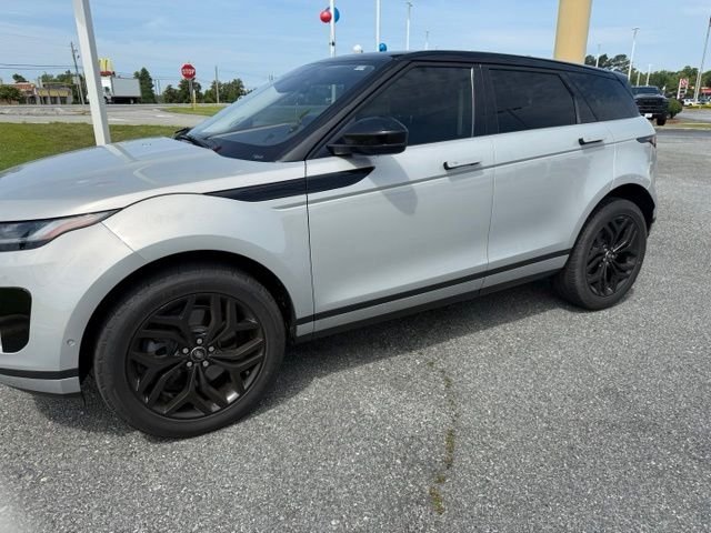 Used 2020  Land Rover SE image 1
