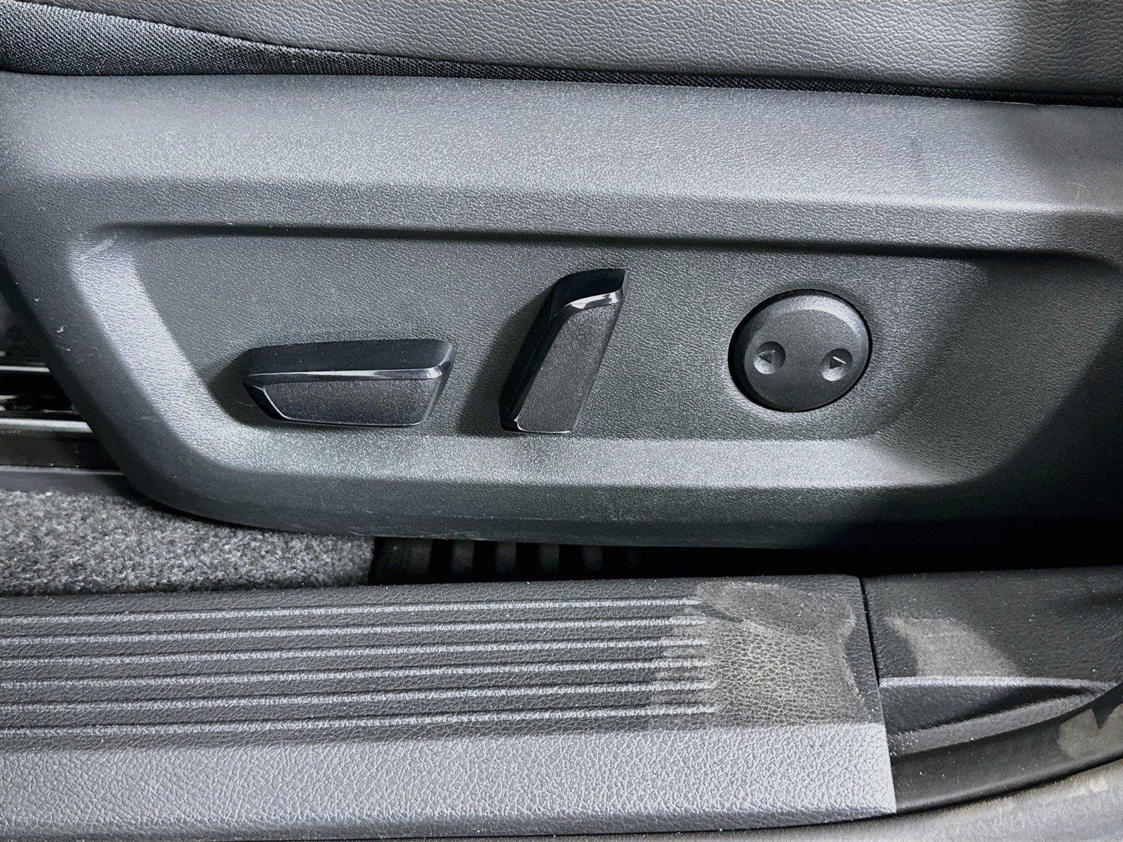 Used 2026 Gun Metallic Nissan SL image 25