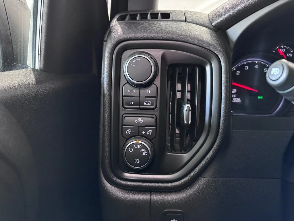 2023 Chevrolet Silverado 1500 Custom - Photo 23