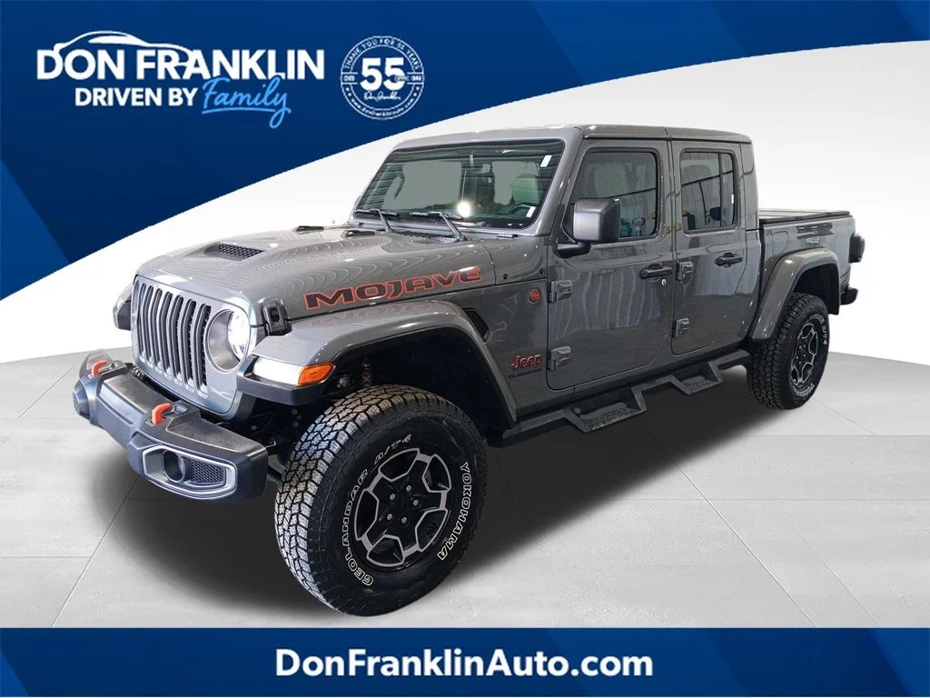 Used 2020 Gray Jeep Mojave image 1
