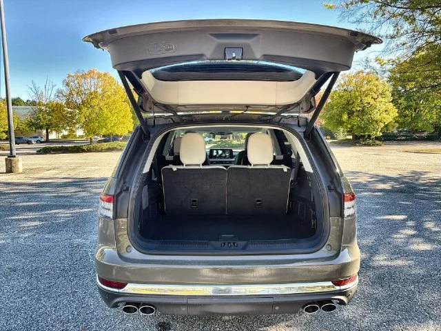 Used 2025 Gray Lincoln Premiere image 26
