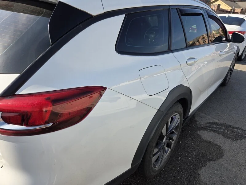 Used 2018 Summit White BUICK PREFERRED image 8
