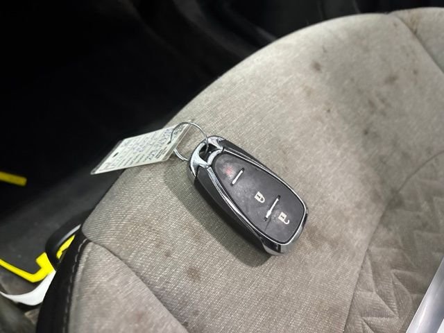 Used 2022 Silver Chevrolet LS image 22