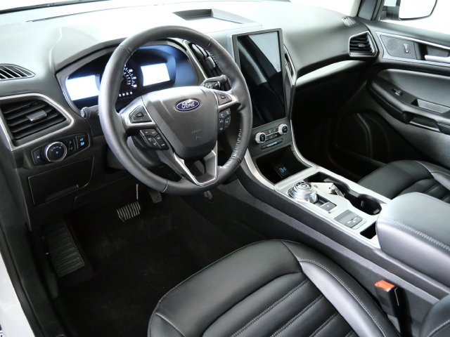 Used 2024 White Ford SEL image 3