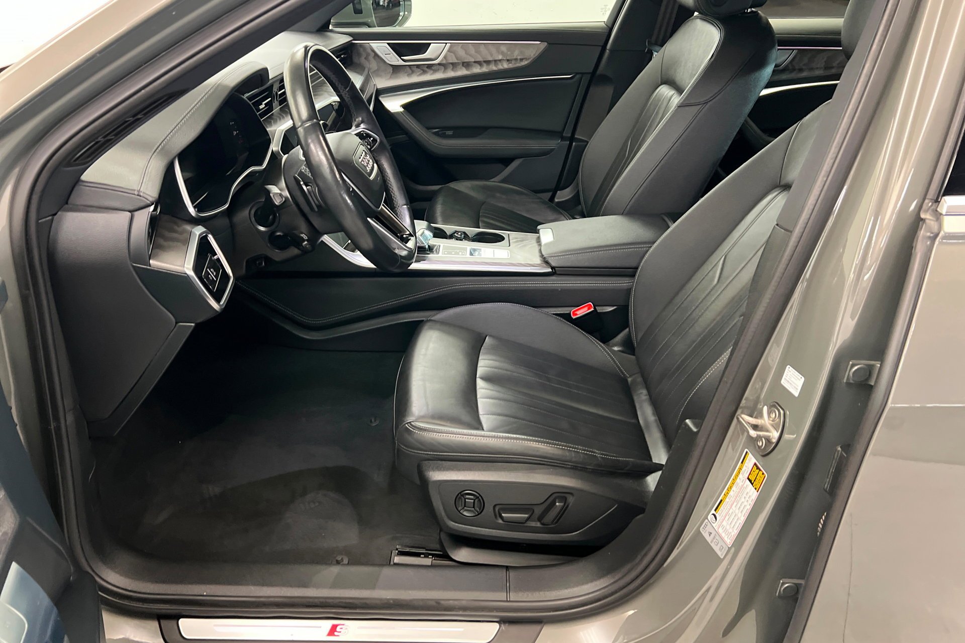 Used 2024 Black Audi Premium Plus image 18