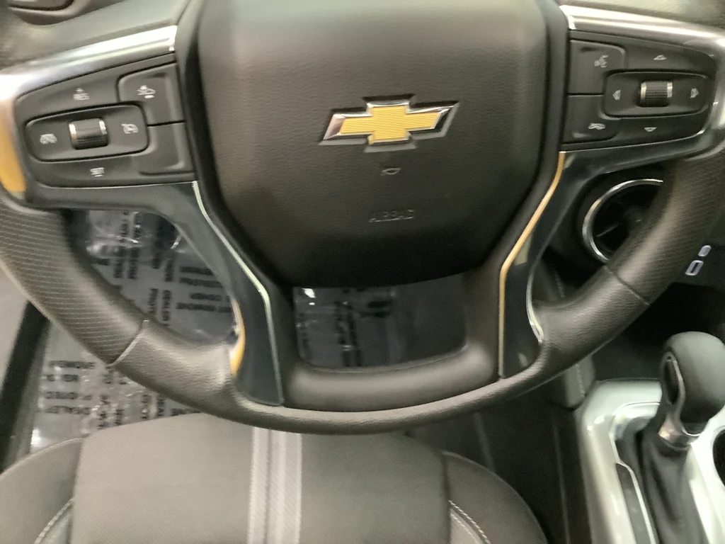 Used 2025 Sterling Gray Metallic Chevrolet LT image 15