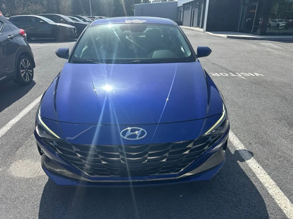 Used 2023 Intense Blue Hyundai Limited image 2