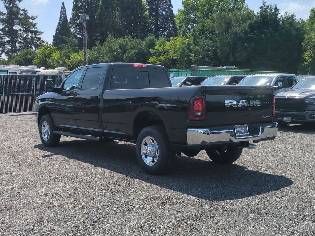 New 2026 Diamond Black Crystal Pearl-Coat Exterior Paint RAM Tradesman image 5