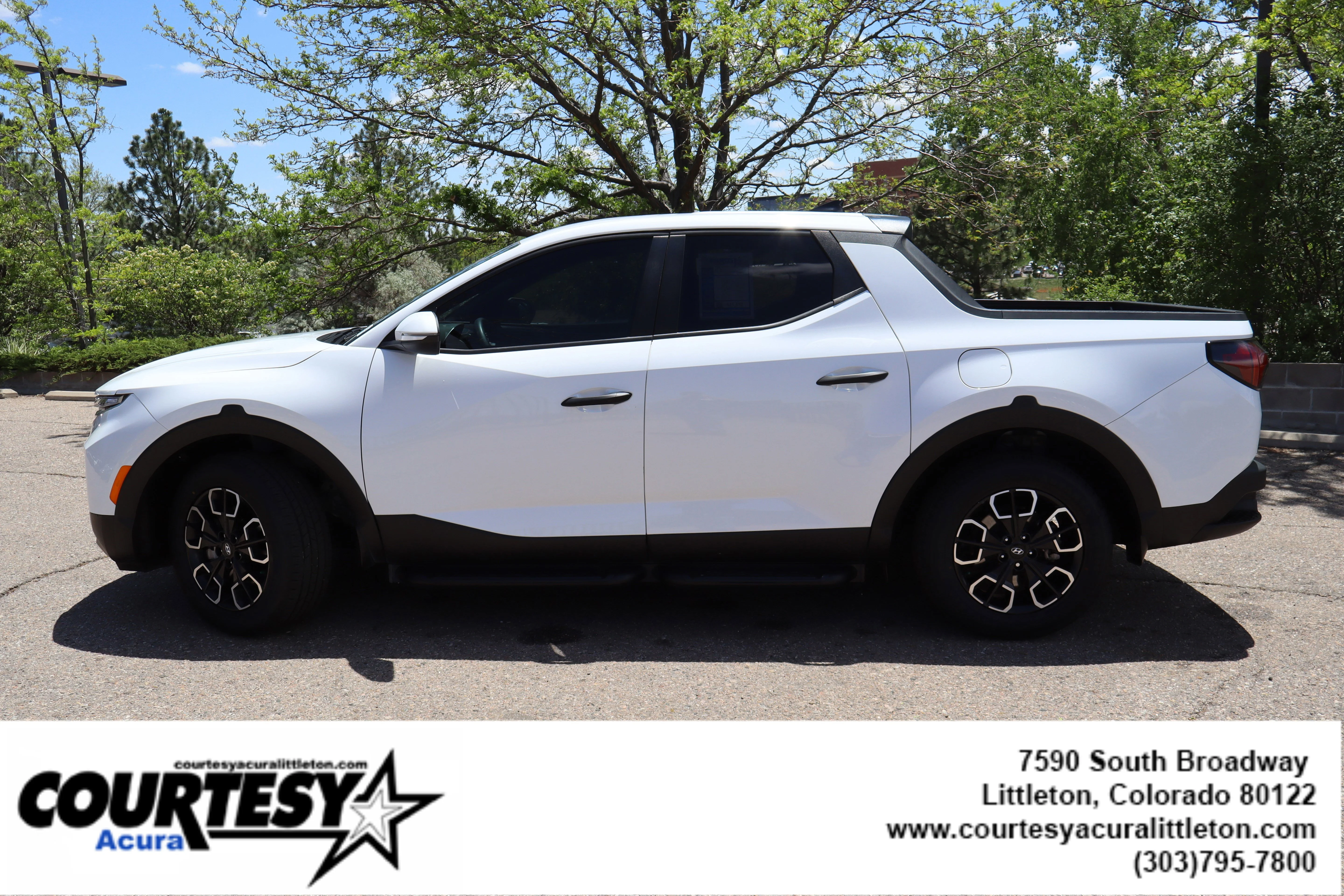 Used 2024 Atlas White Hyundai SEL image 2
