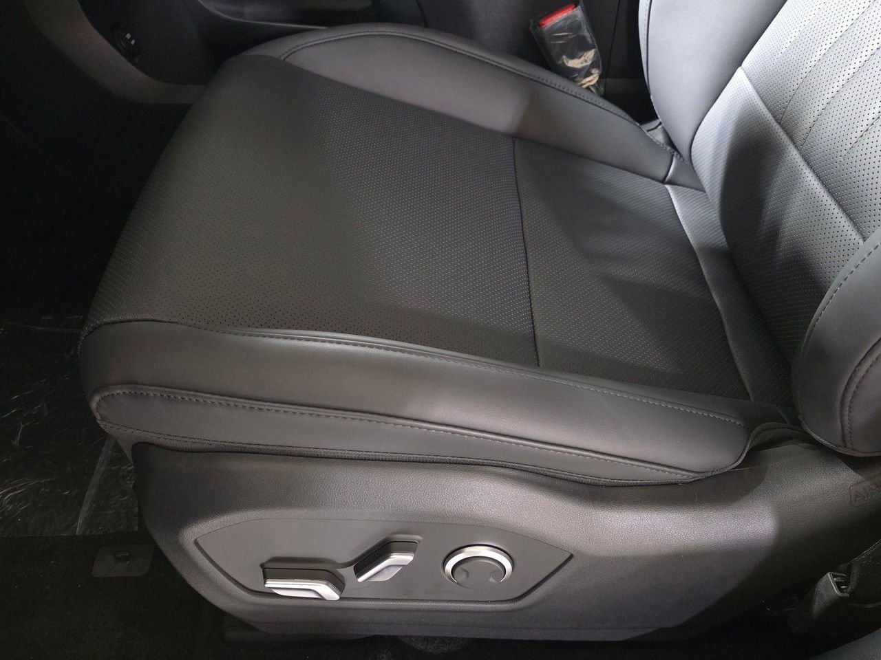 New 2026 Rockwood Green Hyundai SEL image 24
