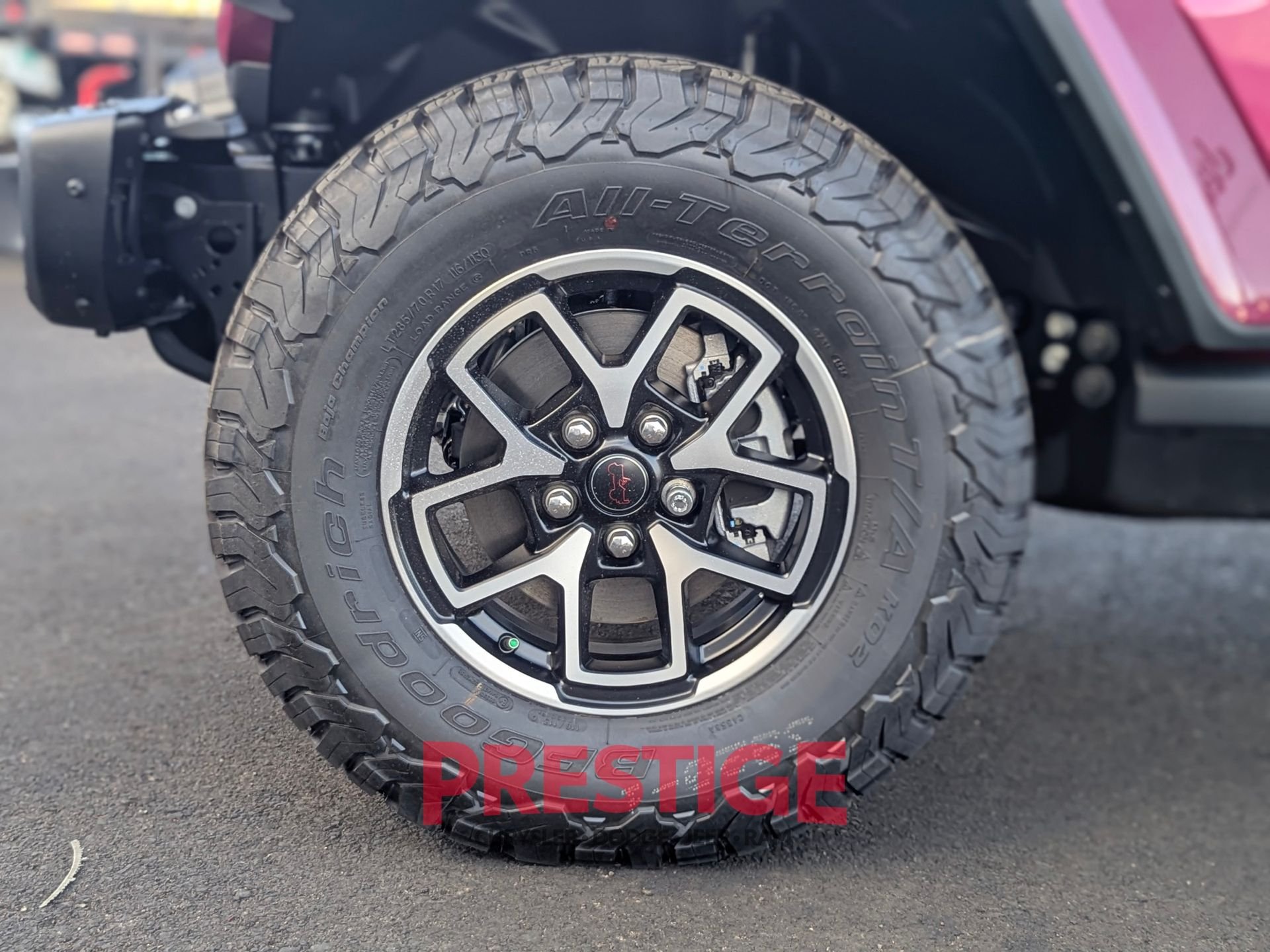 New 2026 Tuscadero Pearlcoat Jeep Rubicon image 9