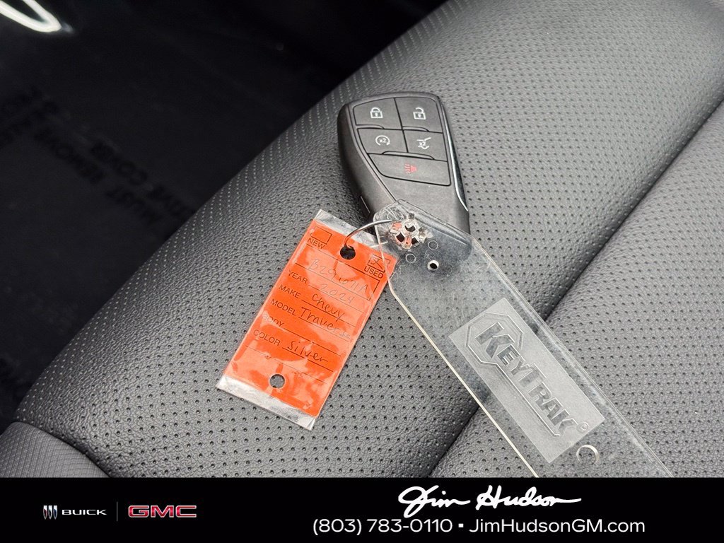 Used 2024 Gray Chevrolet Z71 image 39