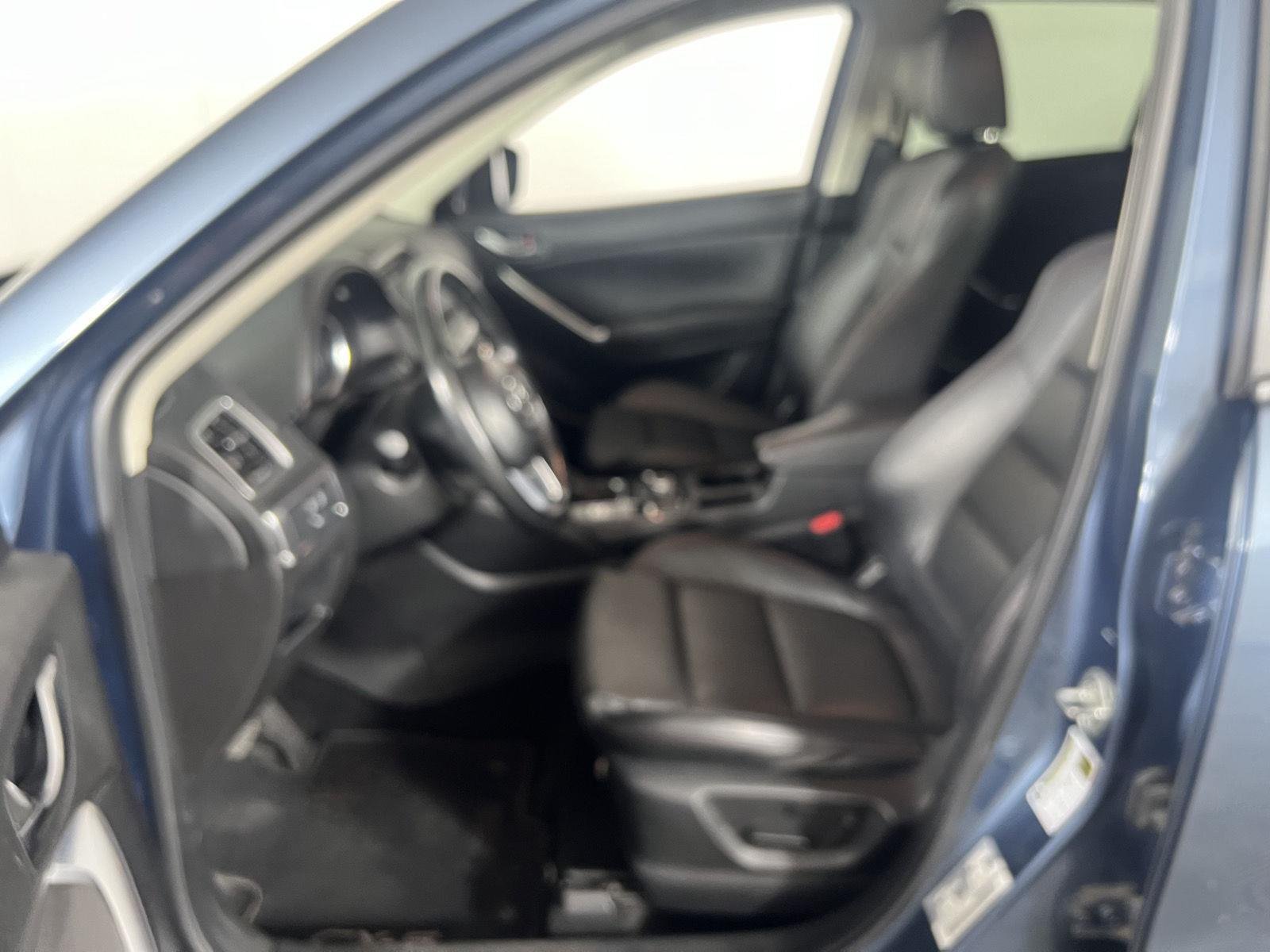 Used 2016 Blue Reflex Mica Mazda Grand Touring image 10