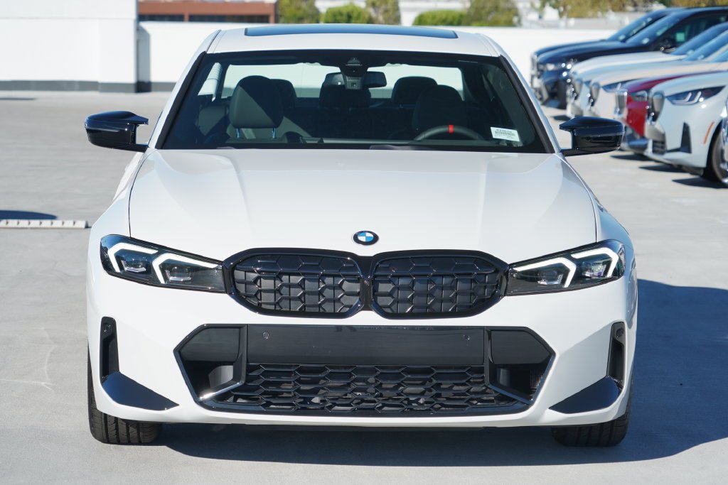 New 2026 Alpine White BMW M340i image 2