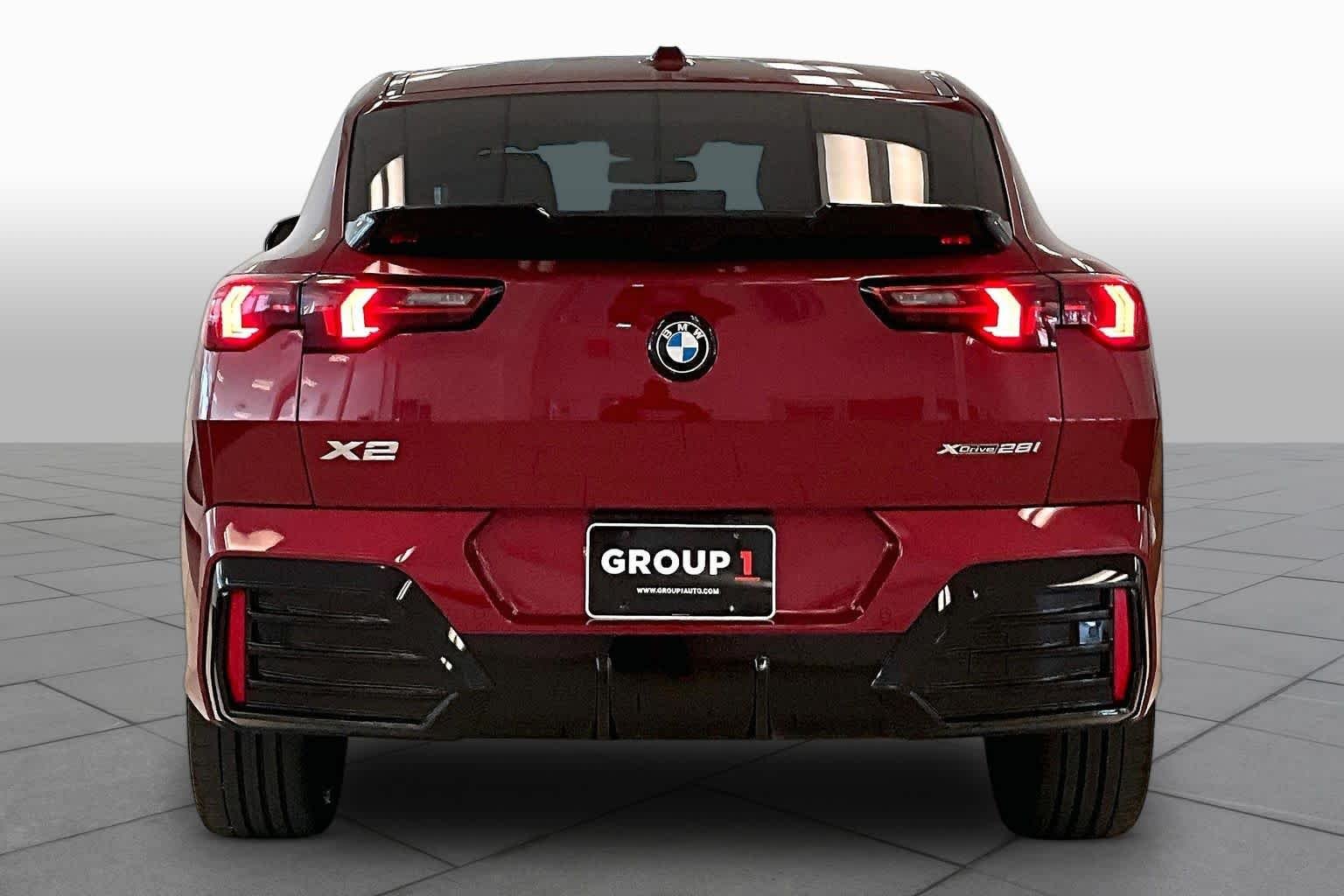 Used 2025 Vegas Red Metallic BMW xDrive28i image 4