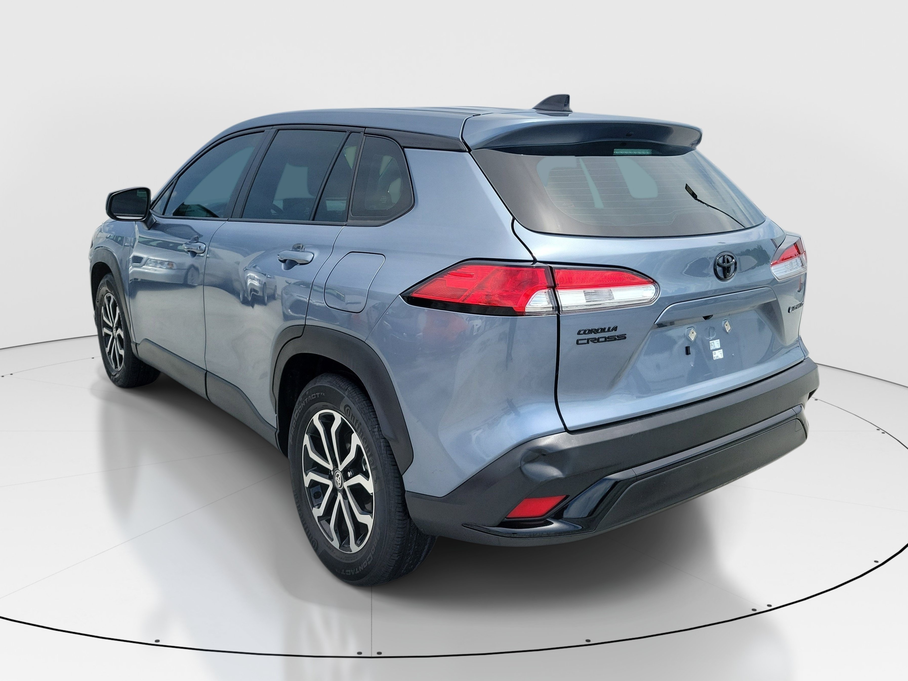 Used 2025 Silver Toyota Hybrid XSE image 4