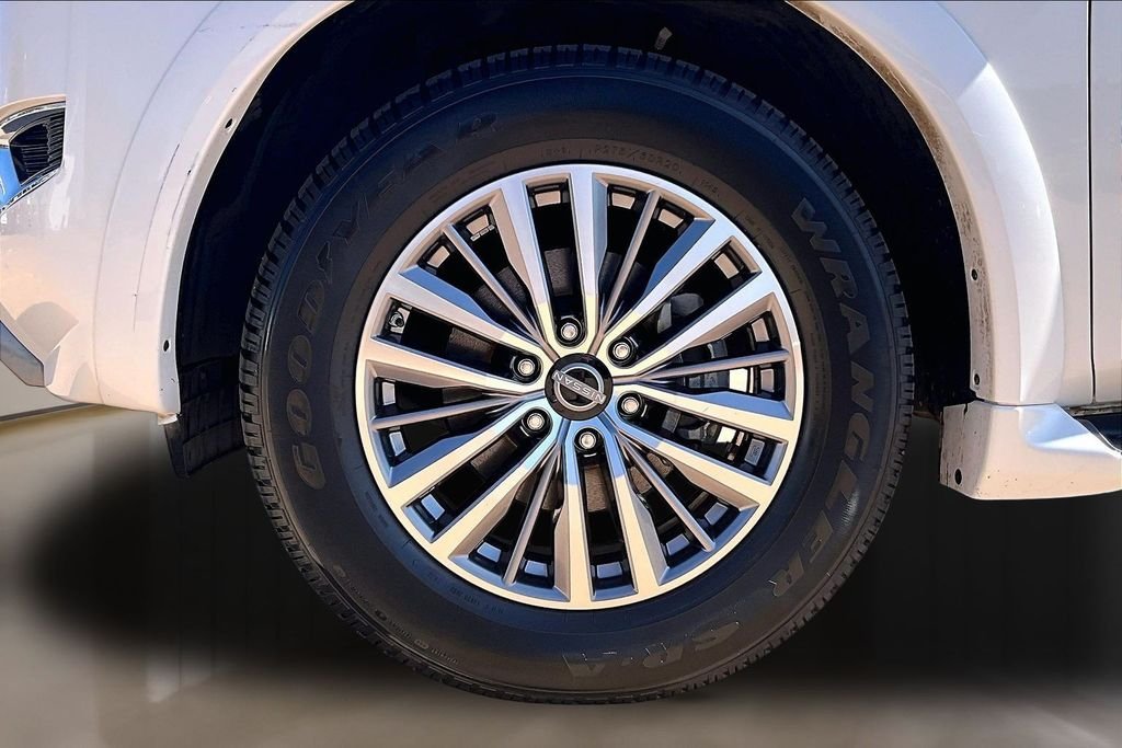 Used 2022 White Nissan SL image 8