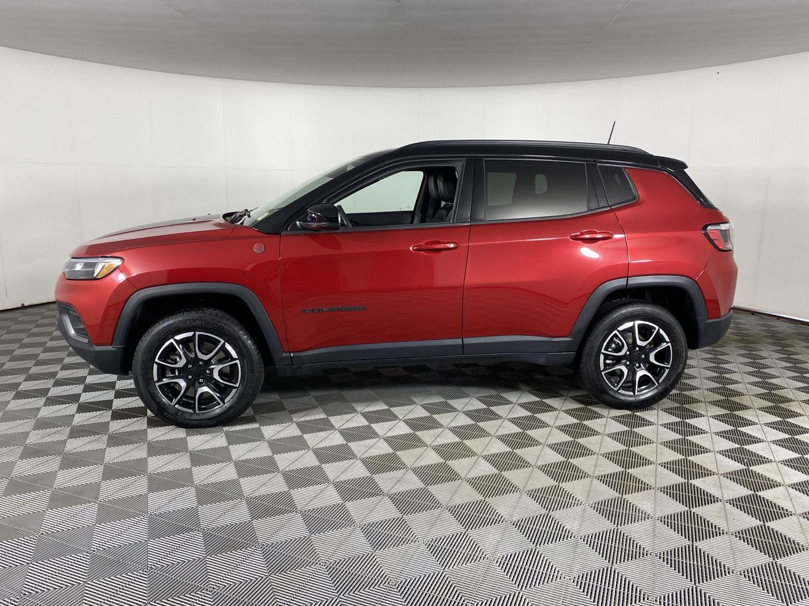Used 2024 Red Hot Pearlcoat Jeep Trailhawk image 7