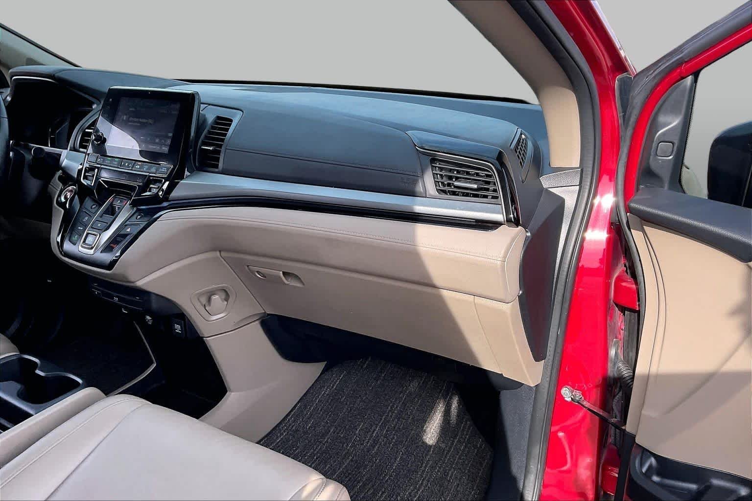 2024 Honda Odyssey Touring - Photo 19