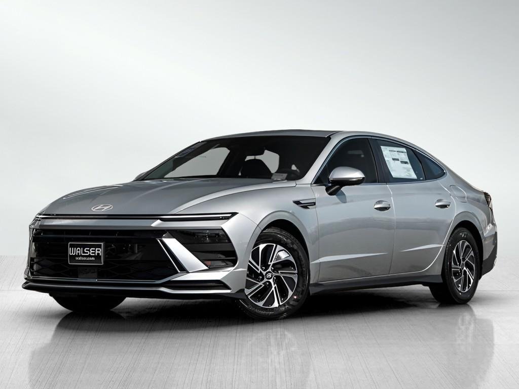 New 2026 Aero Silver Hyundai Blue FWD image 25