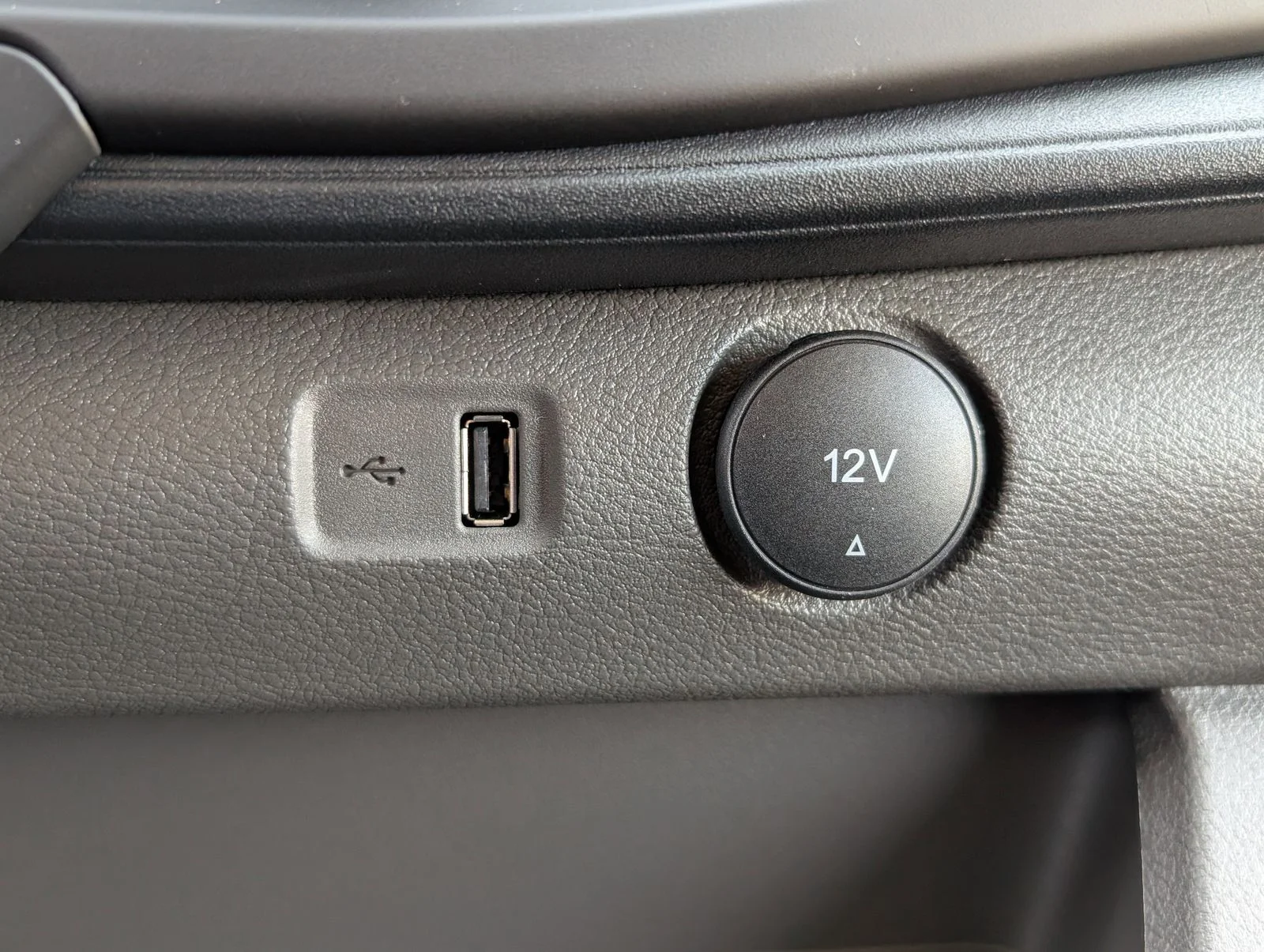 2025 Ford Transit Van Base - Photo 18