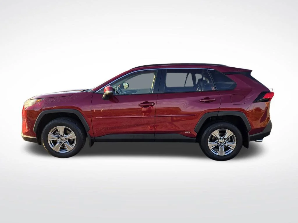 Used 2025 Red Toyota XLE image 6