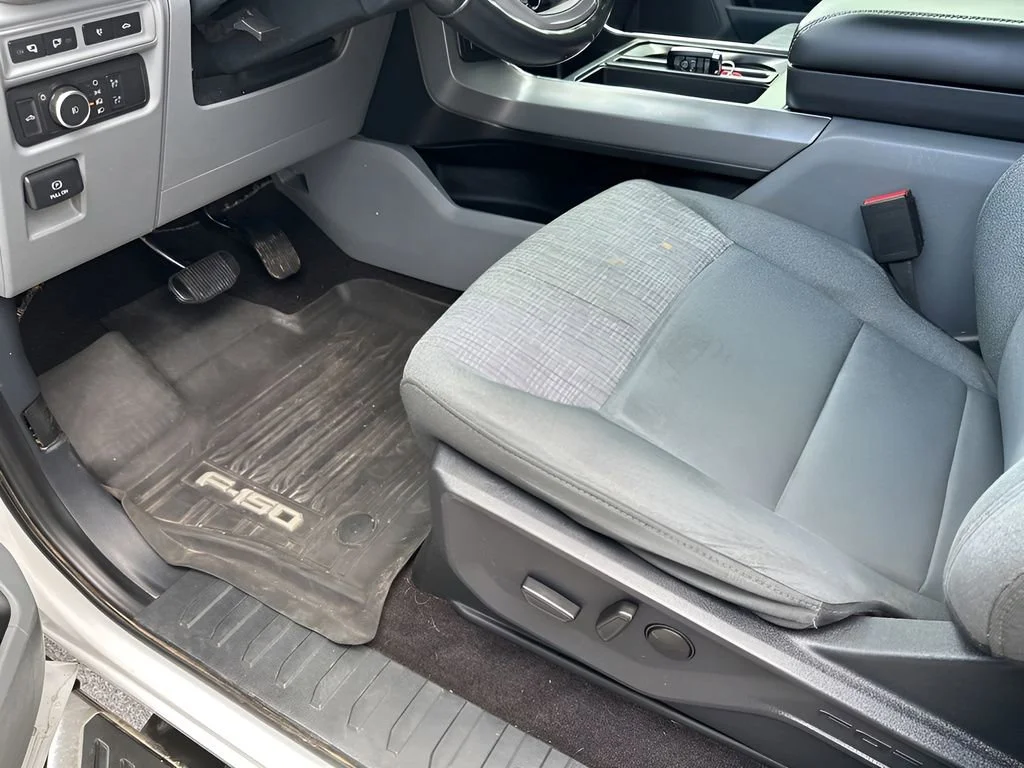 Used 2022 White Ford XLT image 30