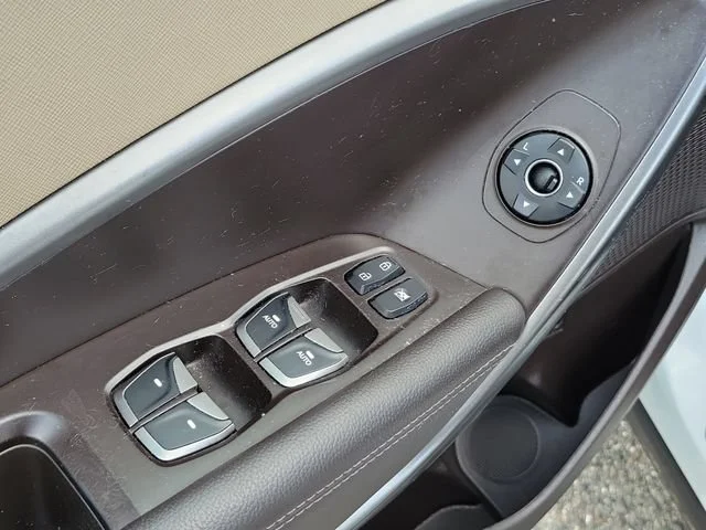 2017 Hyundai Santa Fe Sport - Photo 23