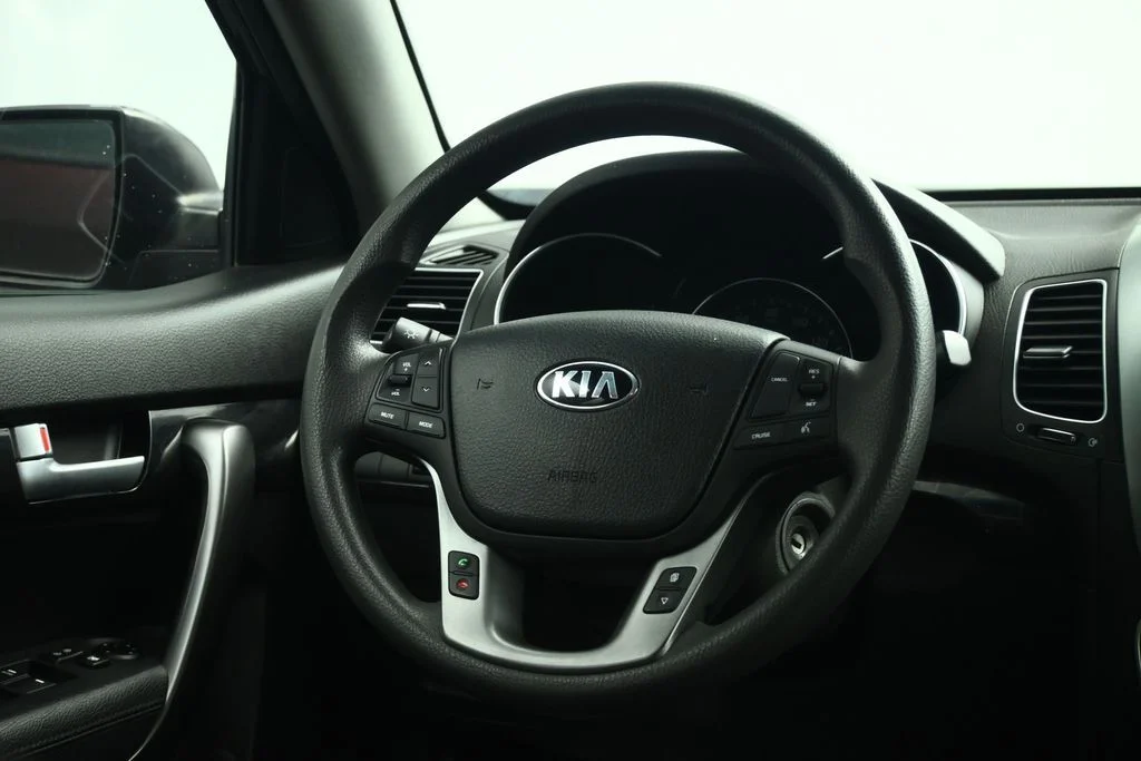 Used 2015 Red Kia LX image 39