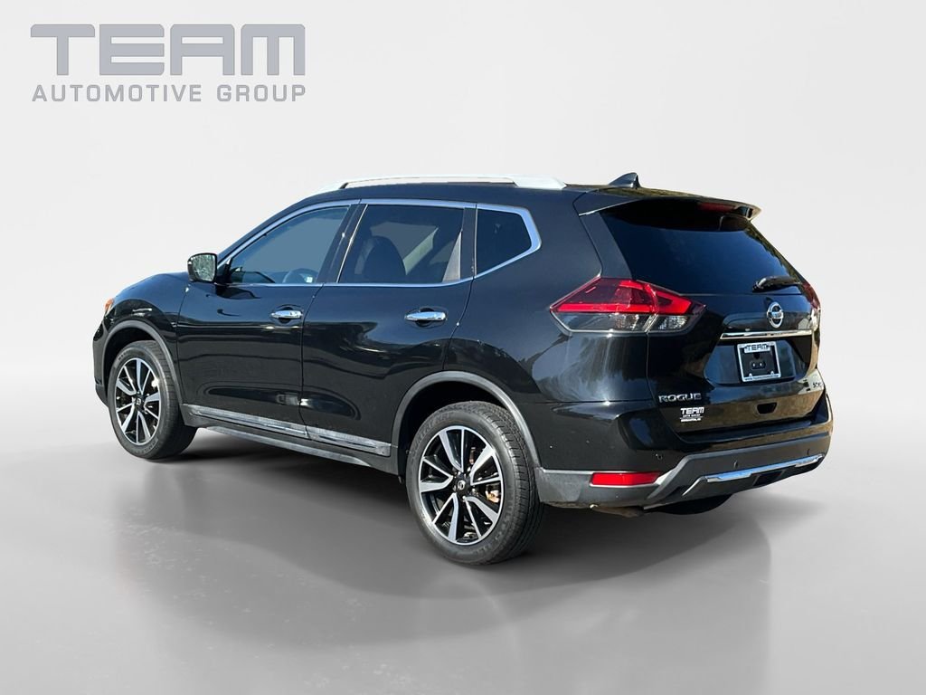Used 2020 Black Nissan SL image 5