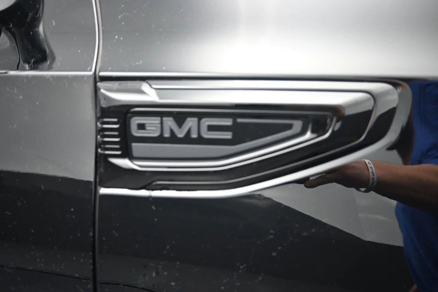 New 2026 Onyx Black GMC Denali image 6