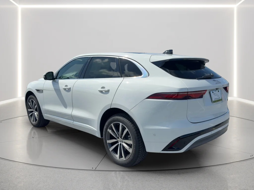 New 2026 Fuji White Jaguar P250 R-Dynamic S image 7