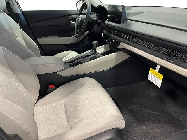 New 2026 Platinum White Pearl Honda LX image 25