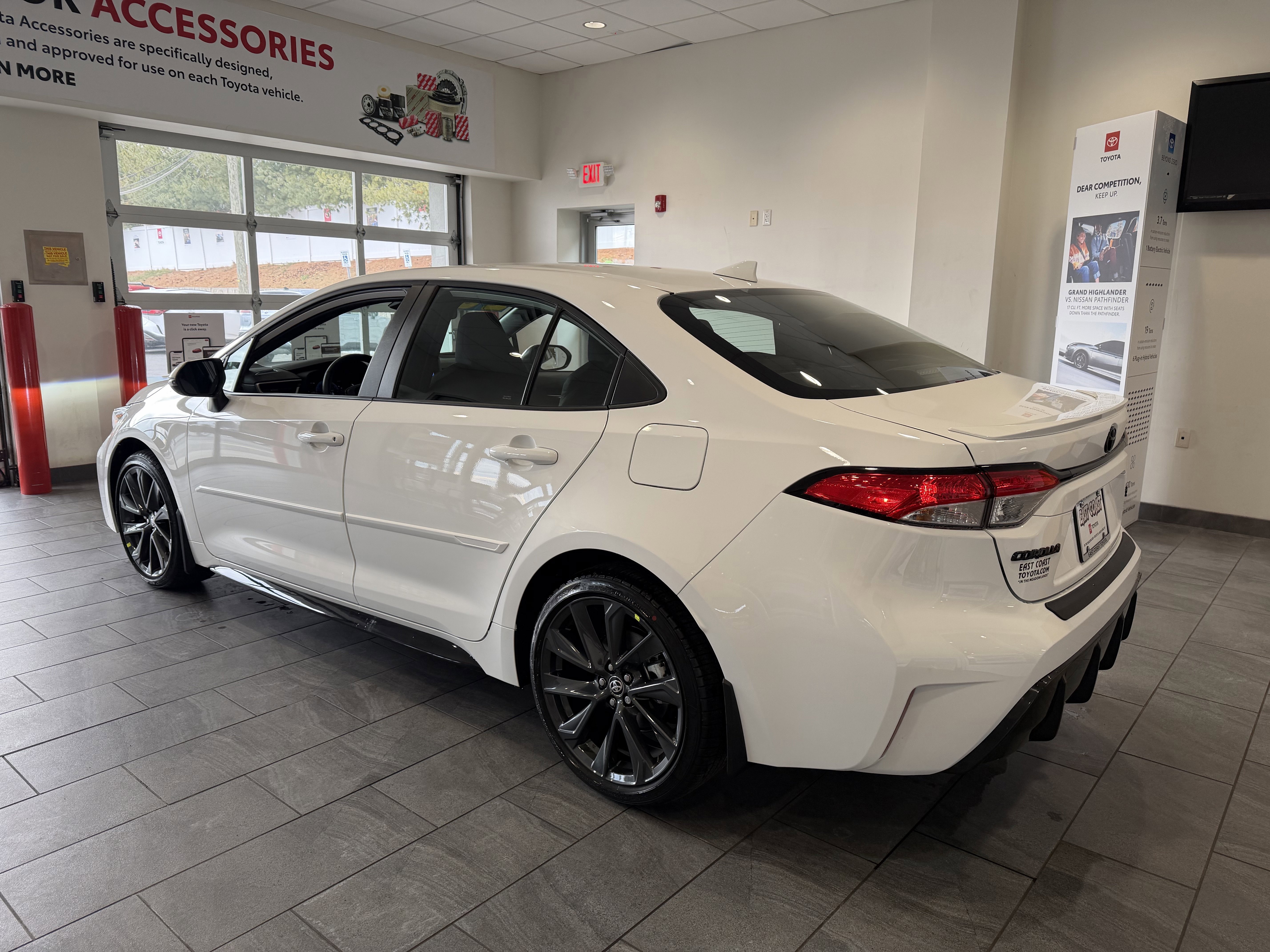 2026 Toyota Corolla SE - Photo 63