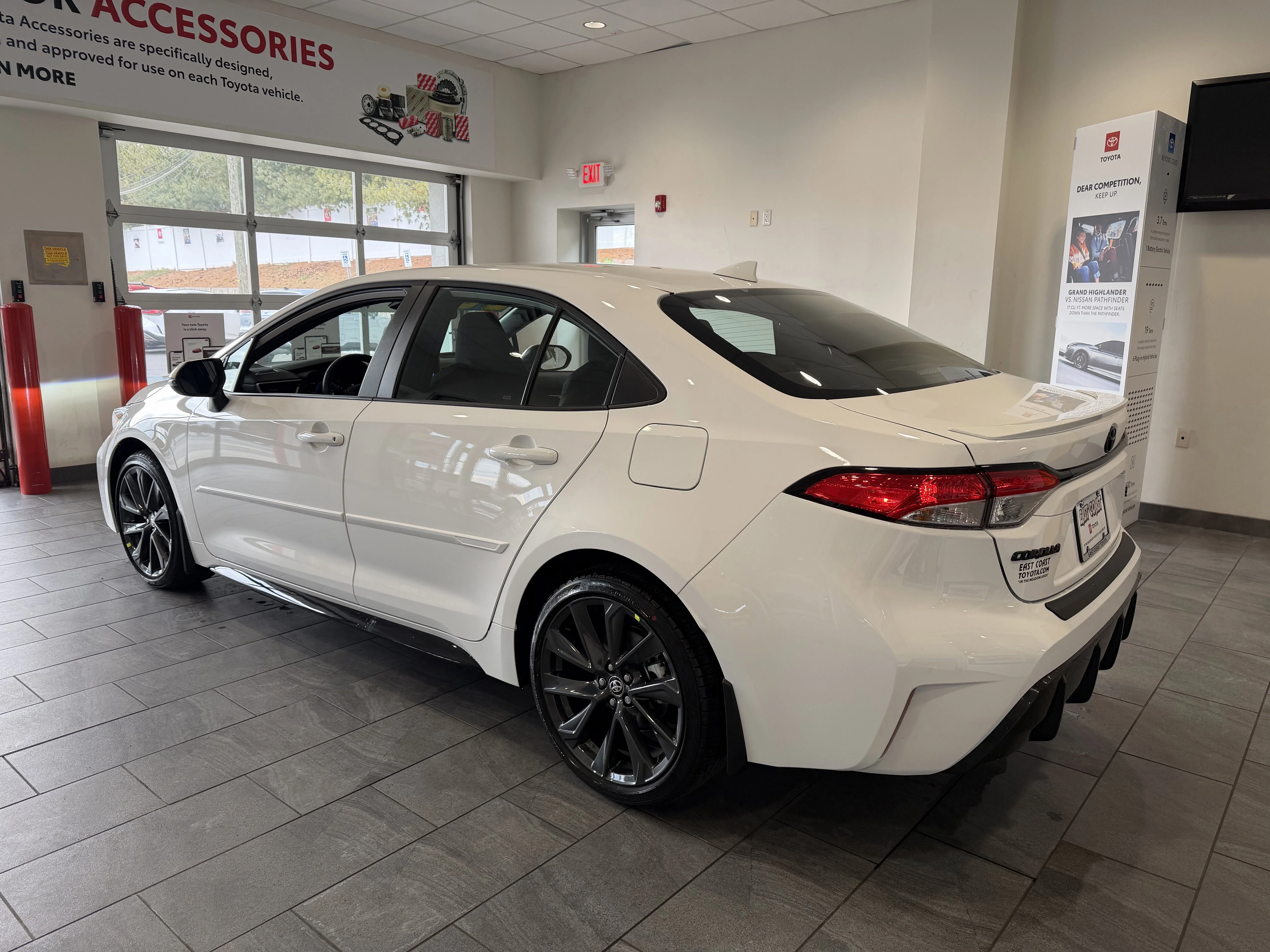 2026 Toyota Corolla SE - Photo 63