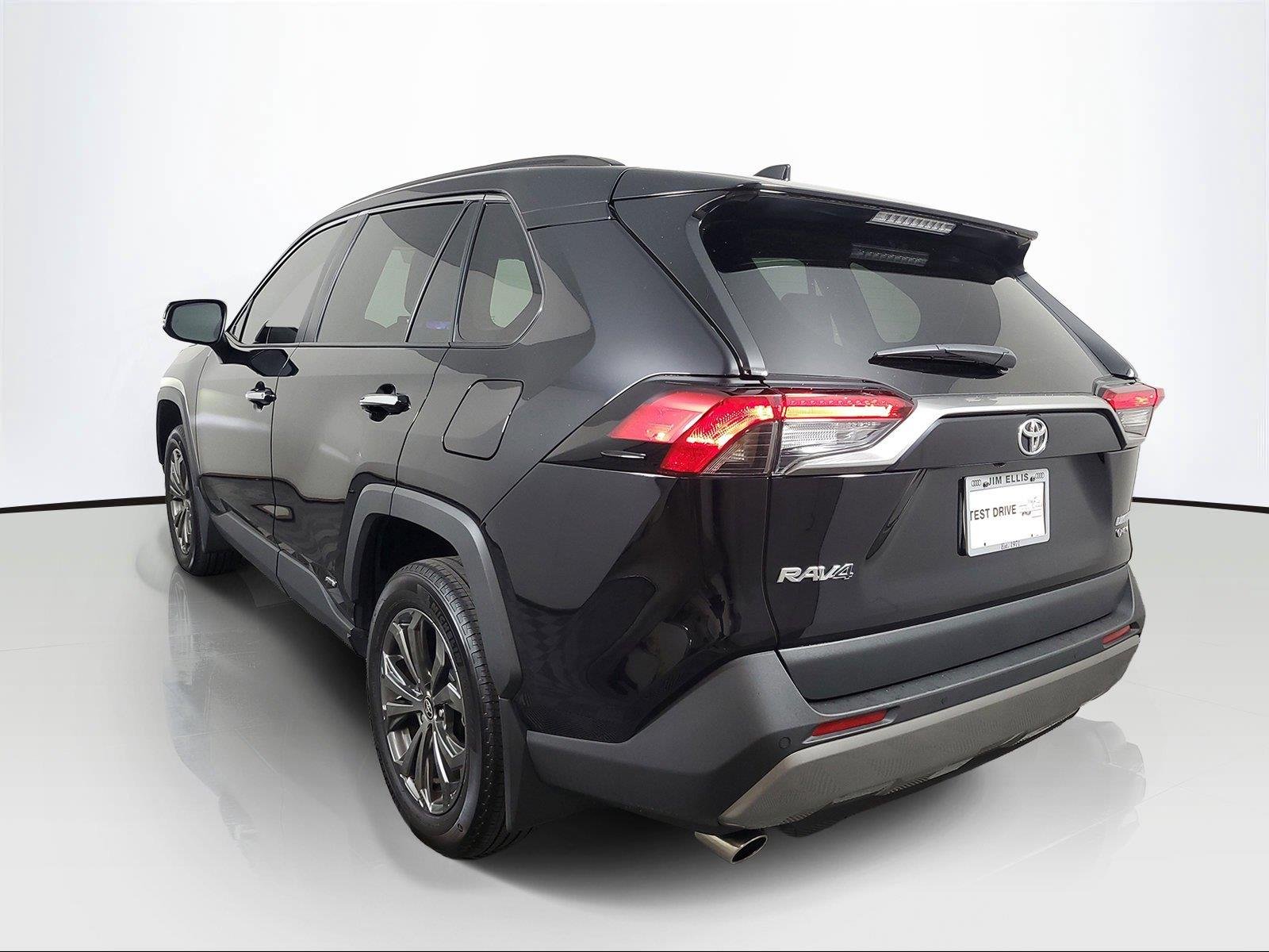 Used 2025 Midnight Black Metallic TOYOTA Limited image 4