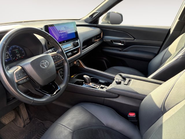 Used 2024 White Toyota MAX Limited image 11