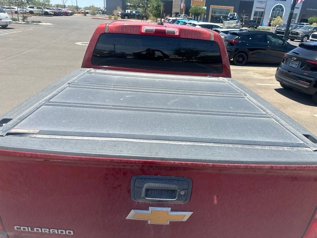 Used 2016 Red Rock Metallic Chevrolet 2WD LT image 4