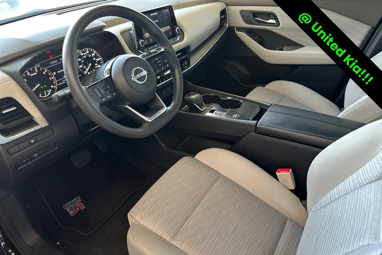 2023 Nissan Rogue SV - Photo 10