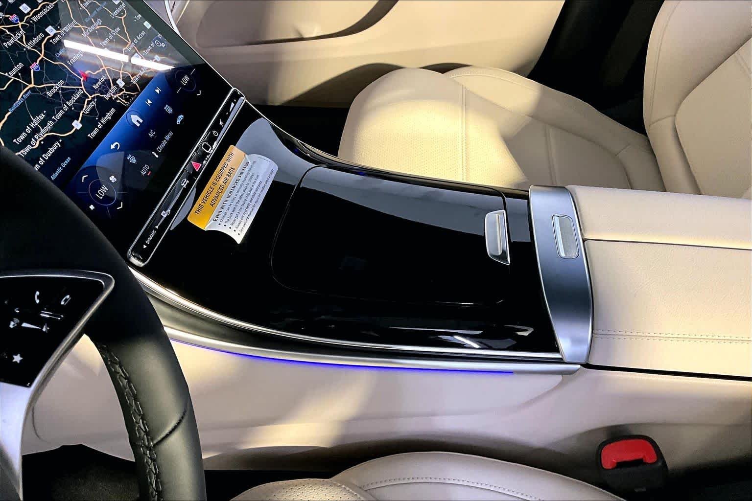New 2026 Graphite Grey Metallic Mercedes-Benz GLC 300 image 10