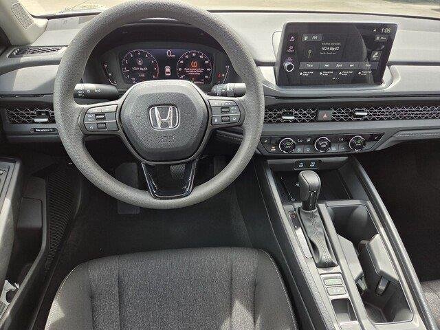 New 2026 Solar Silver Metallic Honda SE image 21