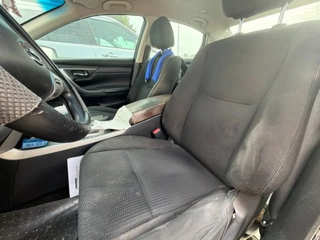Used 2015 Black Nissan 2.5 S image 5