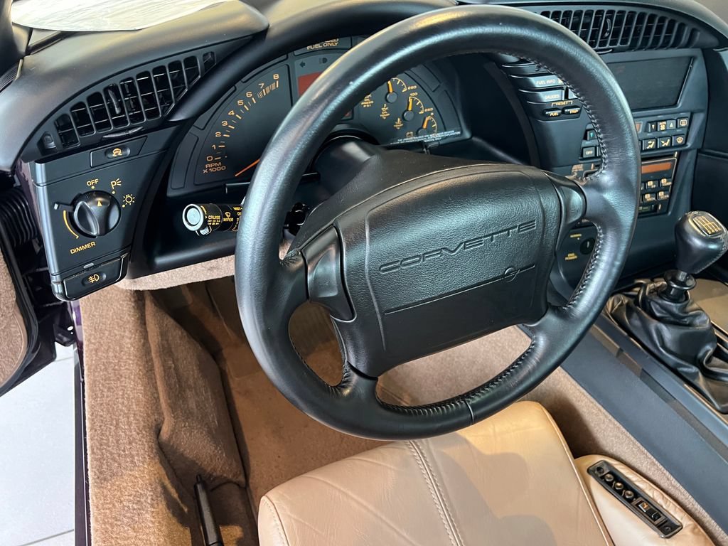 Used 1992 Black-rose Chevrolet NA image 14