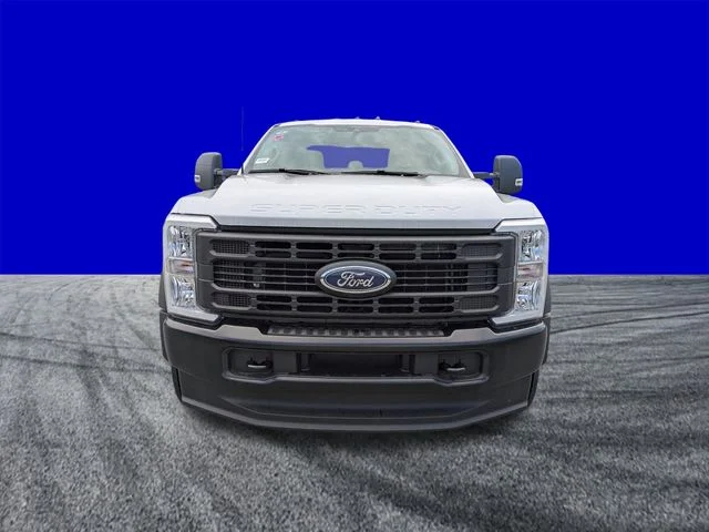 2025 Ford F-450 Super Duty Chassis Cab XL - Photo 9