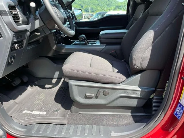 New 2026 Ruby Red Metallic Tinted Clearcoat Ford XLT image 21