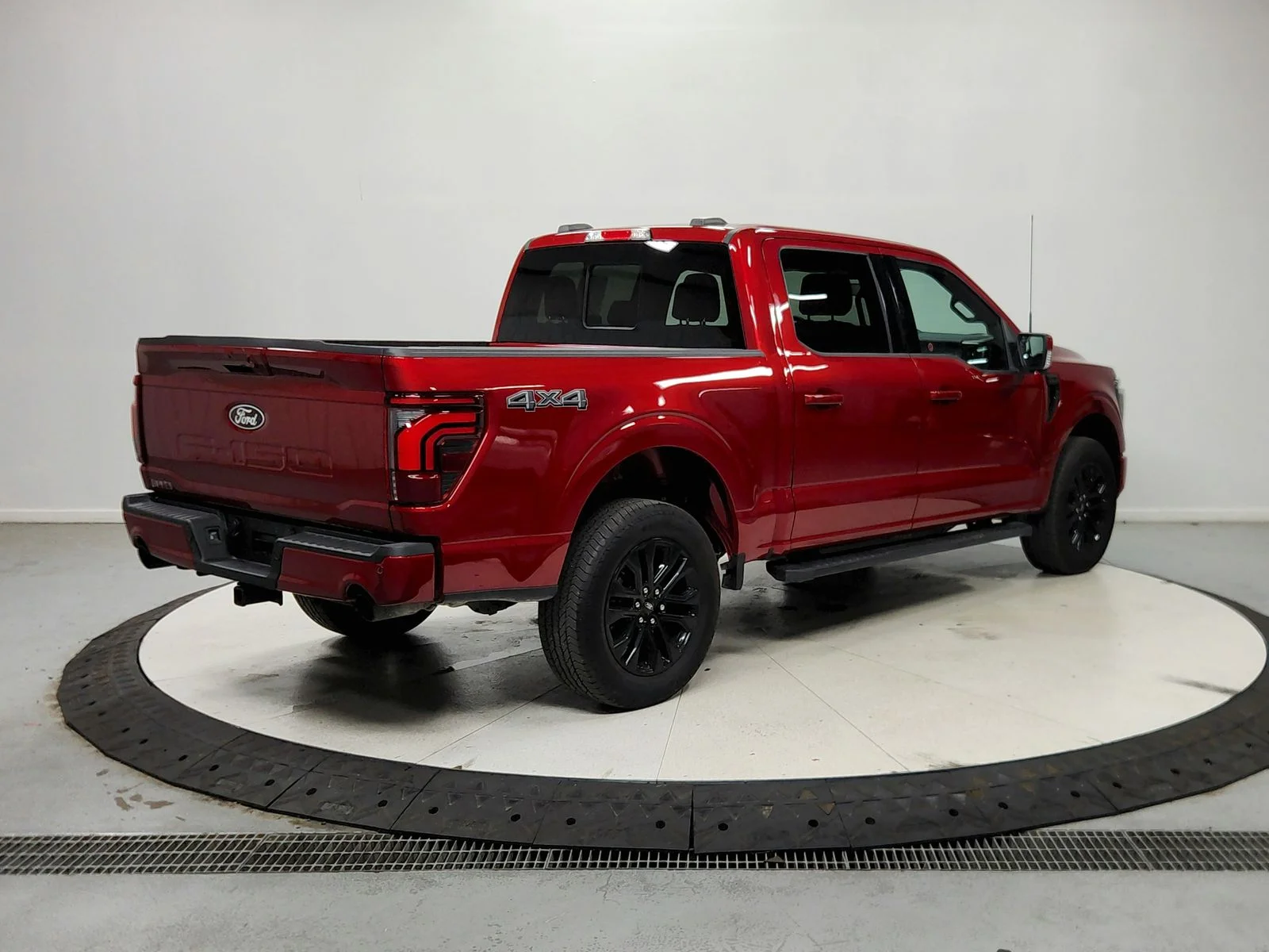 Used 2025 Red Ford Lariat image 8