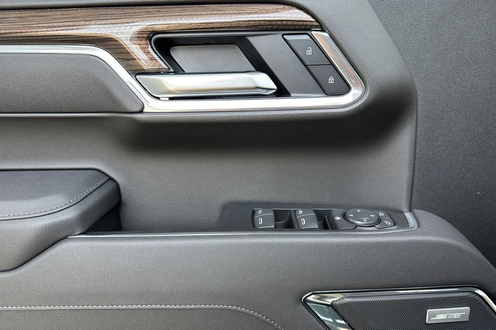 2026 Chevrolet Silverado 1500 LT Trail Boss - Photo 10