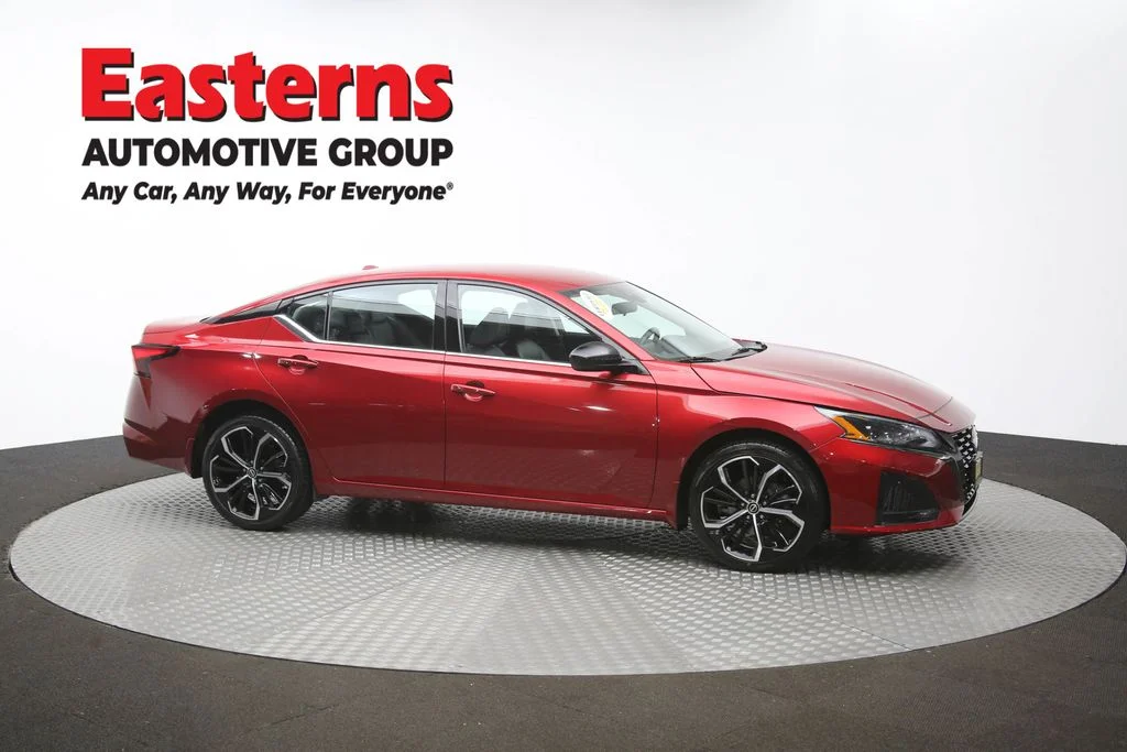 Used 2023 Red Nissan 2.5 SR image 45