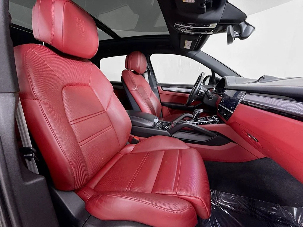 Used 2022 Black Porsche Platinum Edition image 28