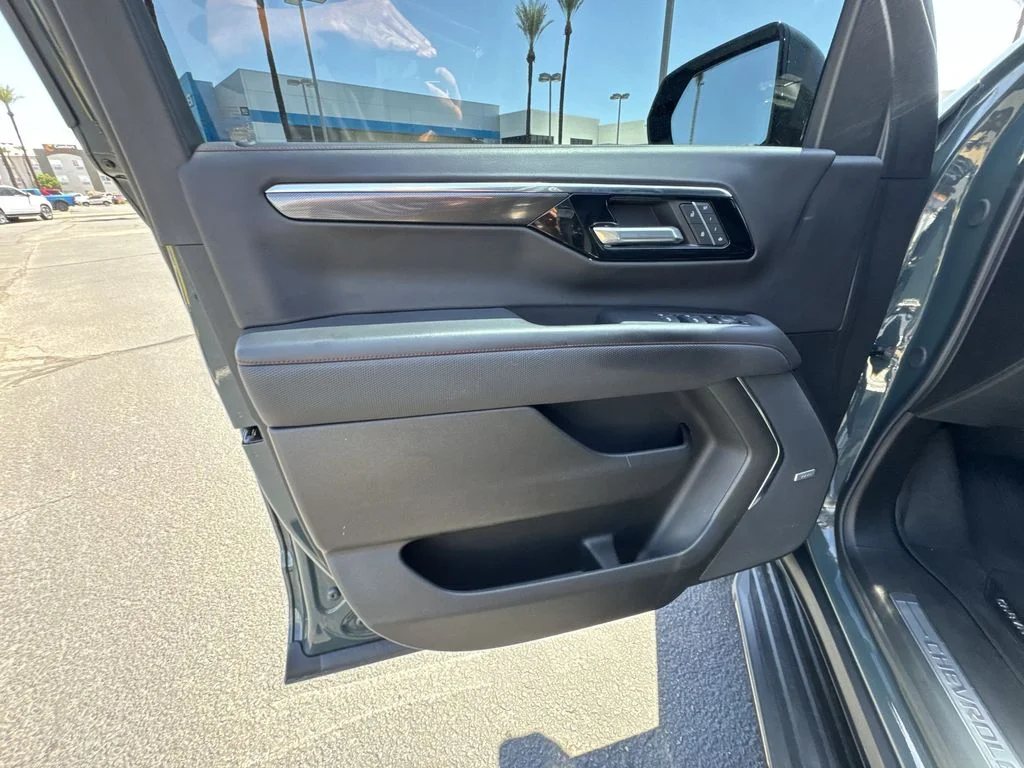 Used 2025 Gray Chevrolet RST image 23